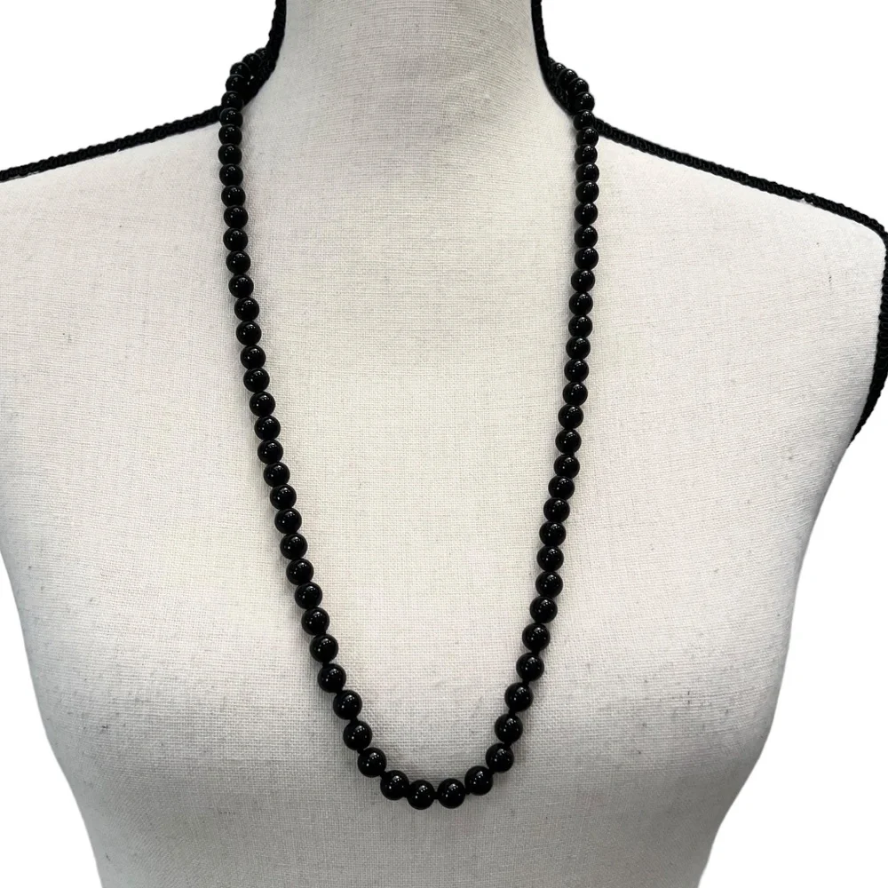 VINTAGE PREMIER DESIGNS CROWN BLACK BEAD NECKLACE WITH GOLD TONE CLASP - 29